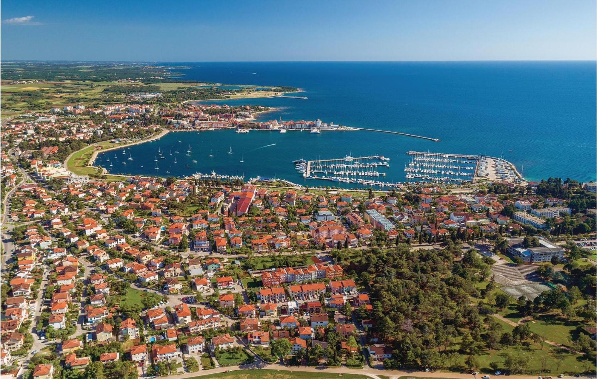 Lovely Apartment In Umag With Kitchen Zewnętrze zdjęcie