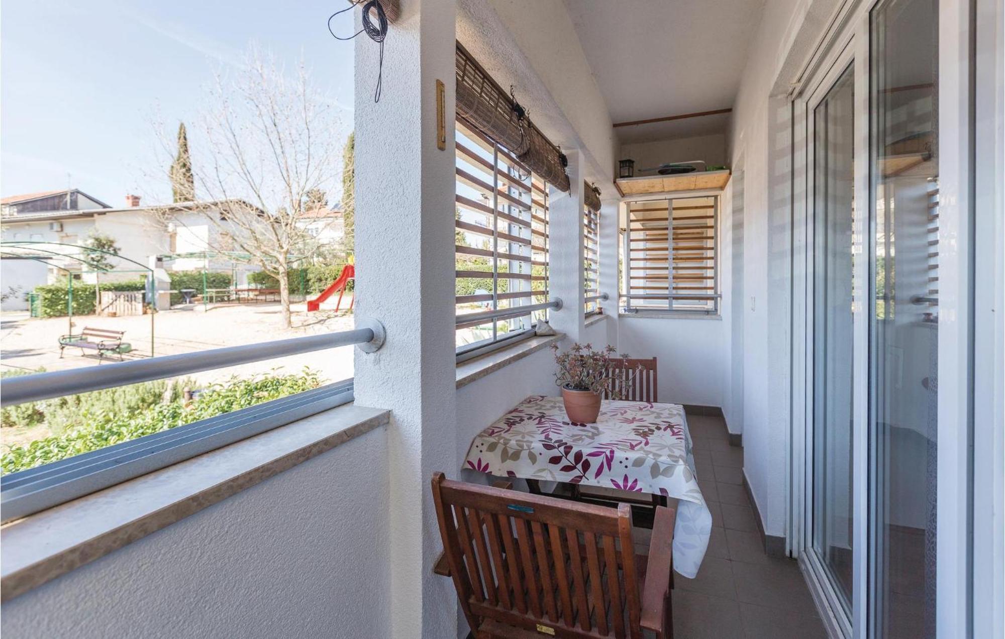 Lovely Apartment In Umag With Kitchen Zewnętrze zdjęcie